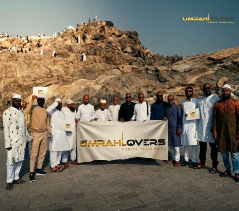 Happy-Clients-of-UmrahLovers